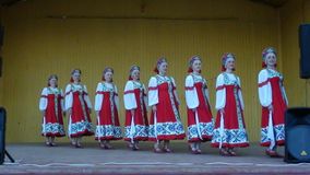 Народный танцевальный коллектив "Вечёрочка"